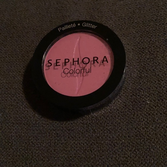 Full size eyeshadows! - Picture 3 of 5